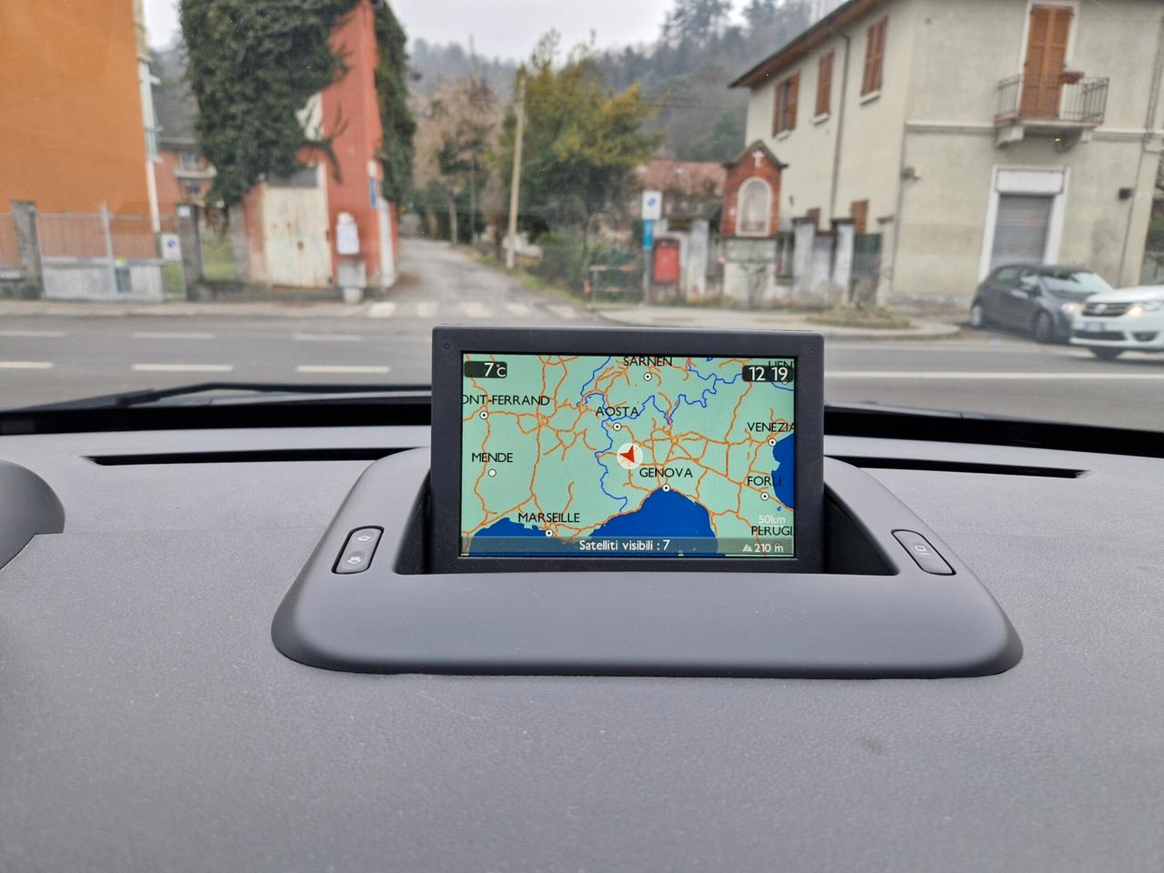 Peugeot 5008 1.6 120CV "96.900 km" 7 posti, Tetto, Navi, Telec.