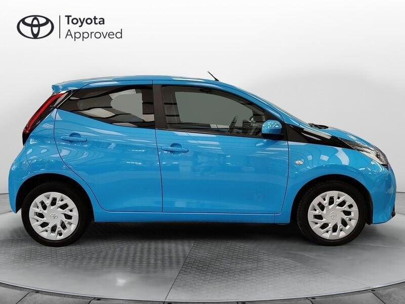 Toyota Aygo Connect 1.0 VVT-i 72 CV 5 porte x-play
