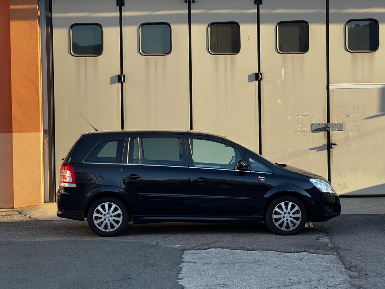 Opel Zafira 7 posti - 2011