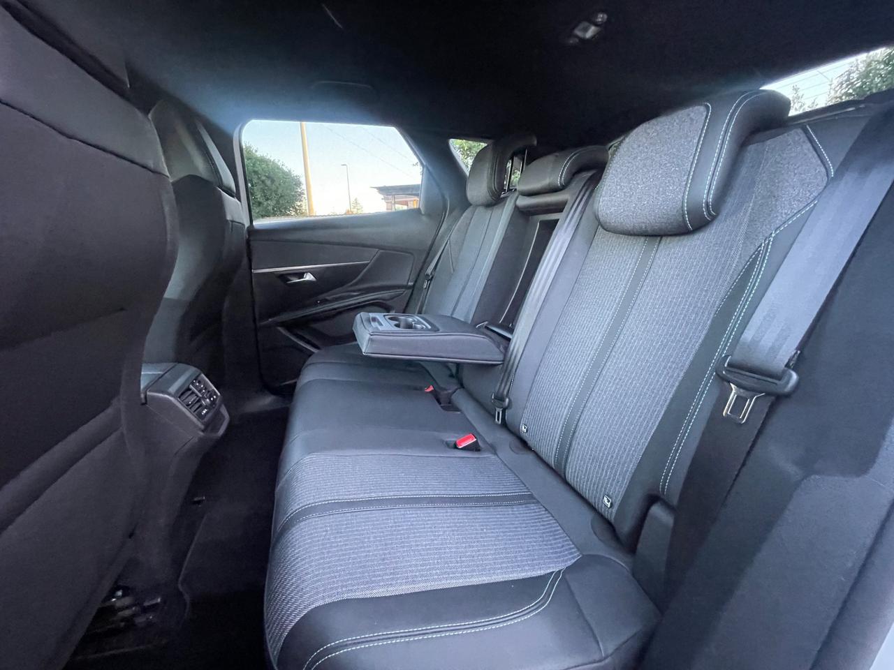 Peugeot 3008 Allure Pack 1.5 BlueHDI EAT8 130cv