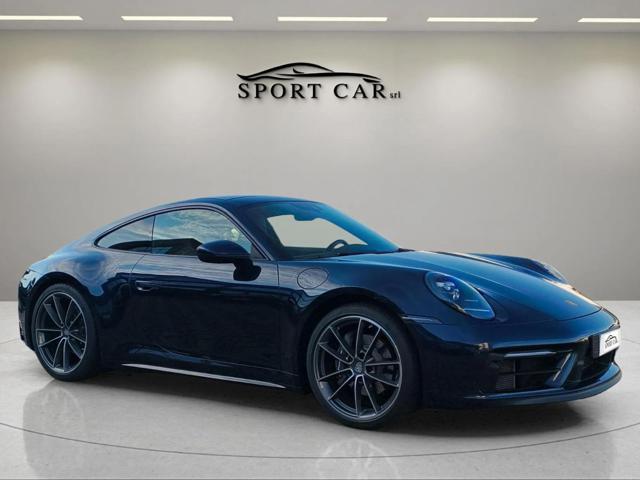 PORSCHE 911 Carrera (992)