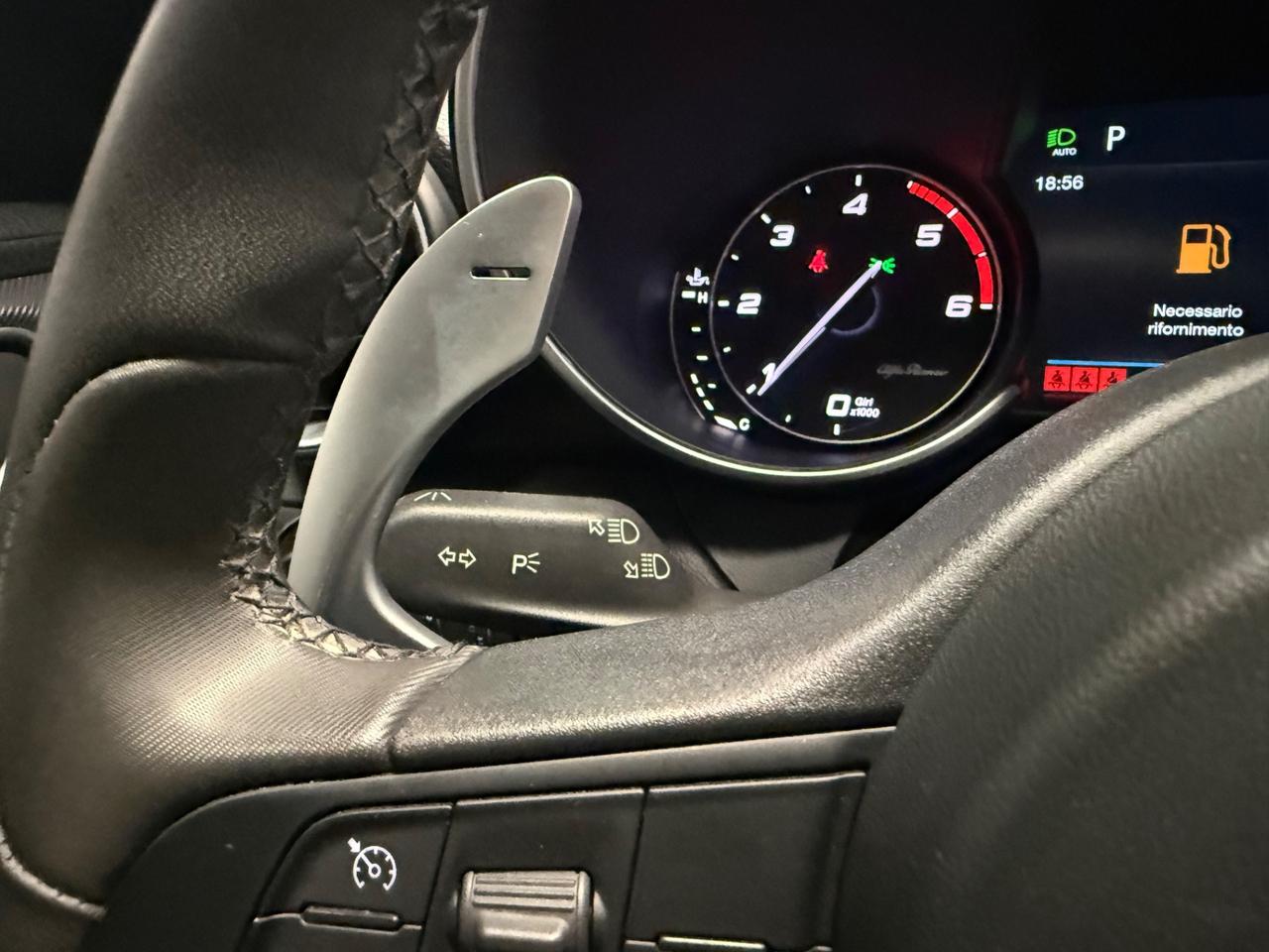 Alfa Romeo Giulia 2.2 Turbodiesel 210 CV AT8 AWD Q4 Veloce