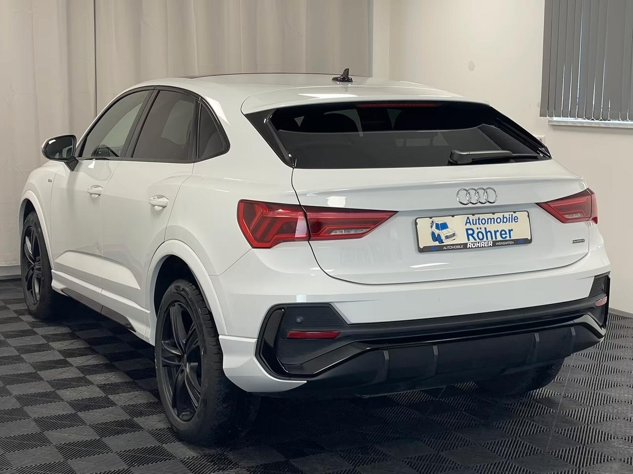 Audi Q3 SPB 40 TDI Q4 S-LINE PANO MATRIX