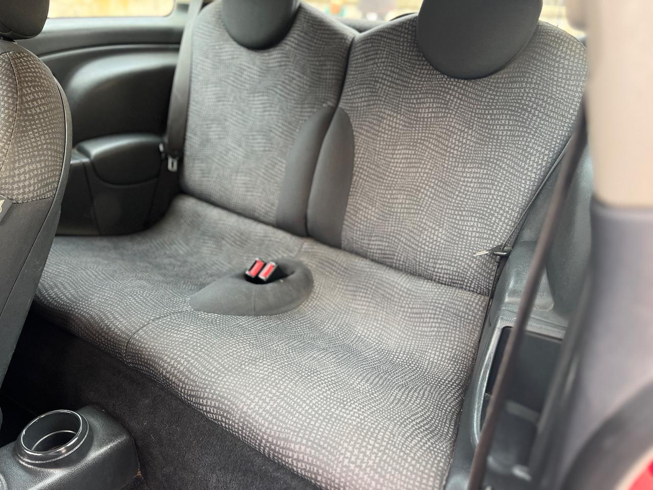 Mini Cooper 1.6 benzina Anno 2002