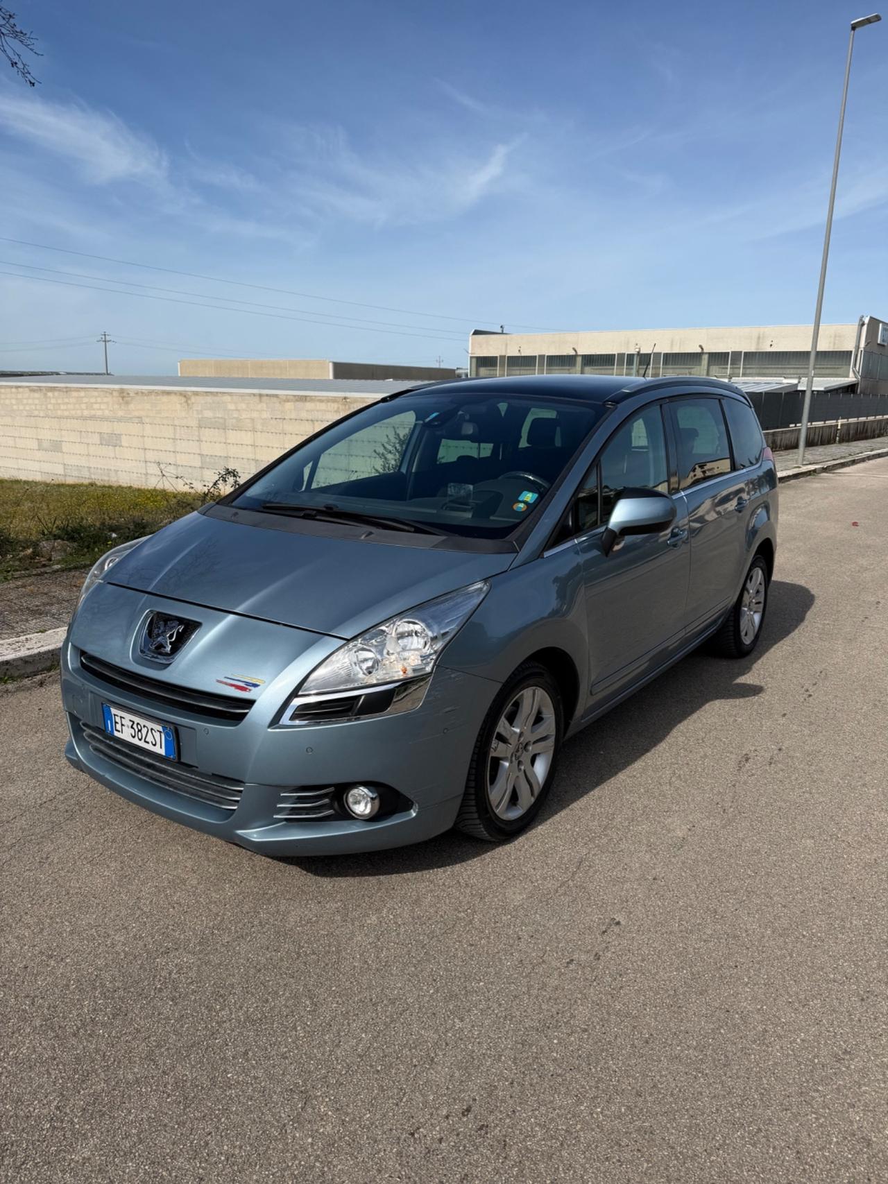 Peugeot 5008 2.0 HDi 150CV Tecno
