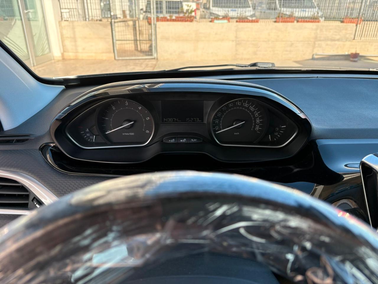 Peugeot 208 BlueHDi 75 5 porte Allure