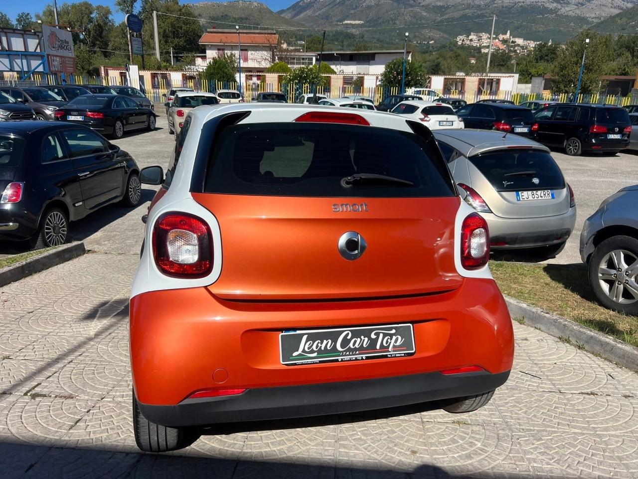 Smart ForFour 60 1.0 benzina garantita 12 mesi tetto in vetro full