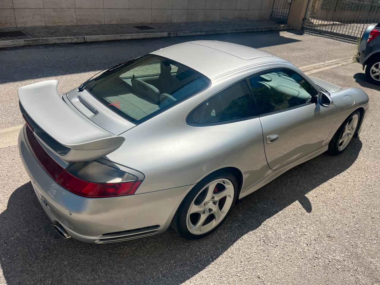 Porsche 911 996 Carrera 4S Coupé Manuale Aerokit