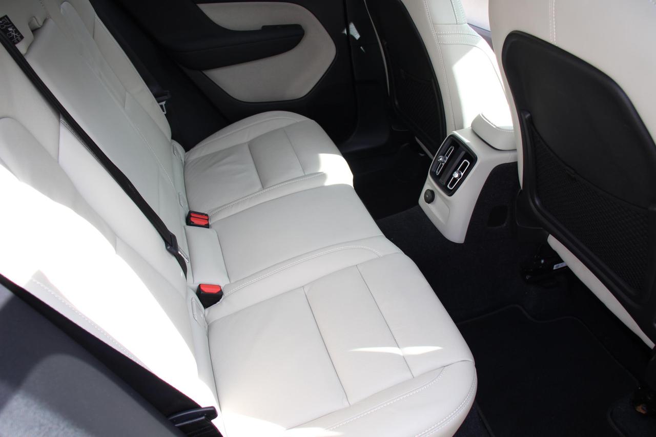 VOLVO XC40 N1 1.5 T4 plug-in hybrid Inscription Expression my21