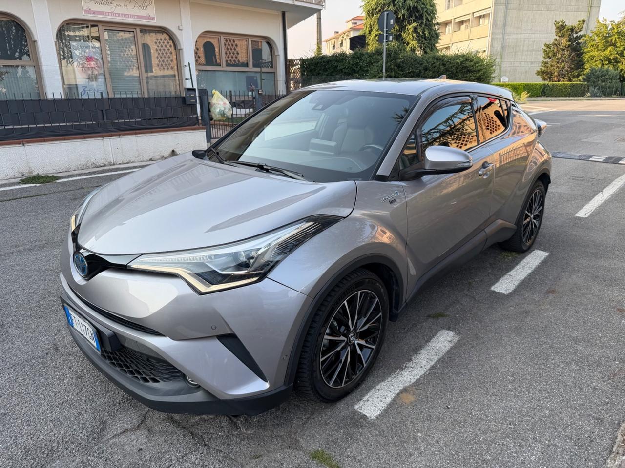 Toyota C-HR 1.8 Hybrid E-CVT Lounge