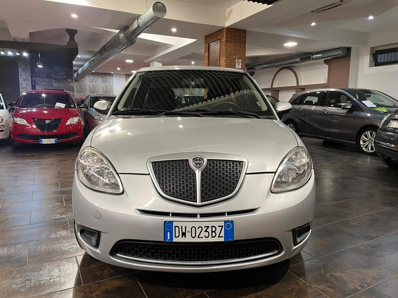 Lancia Ypsilon 1.4 Argento