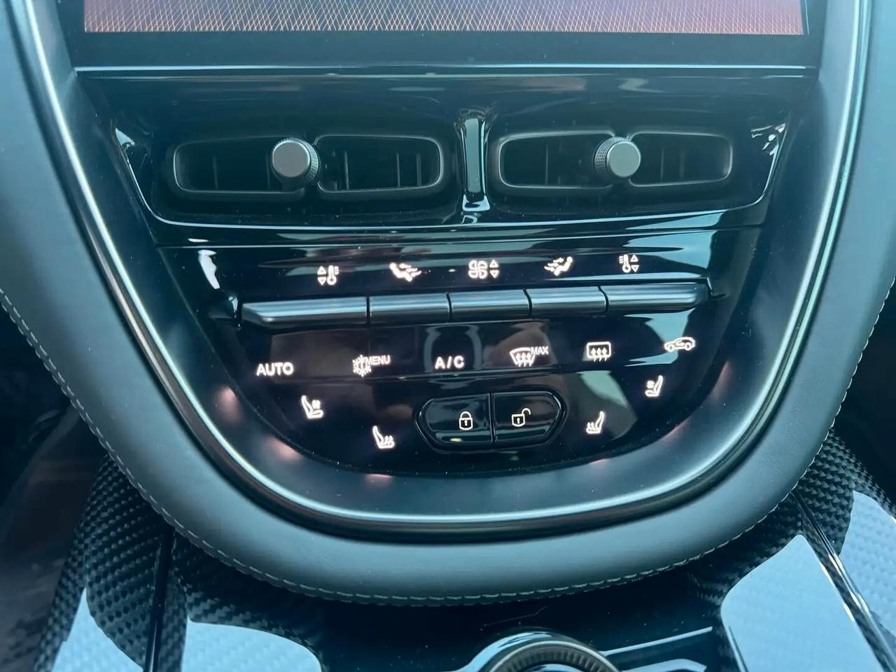 Aston Martin DBX DBX707