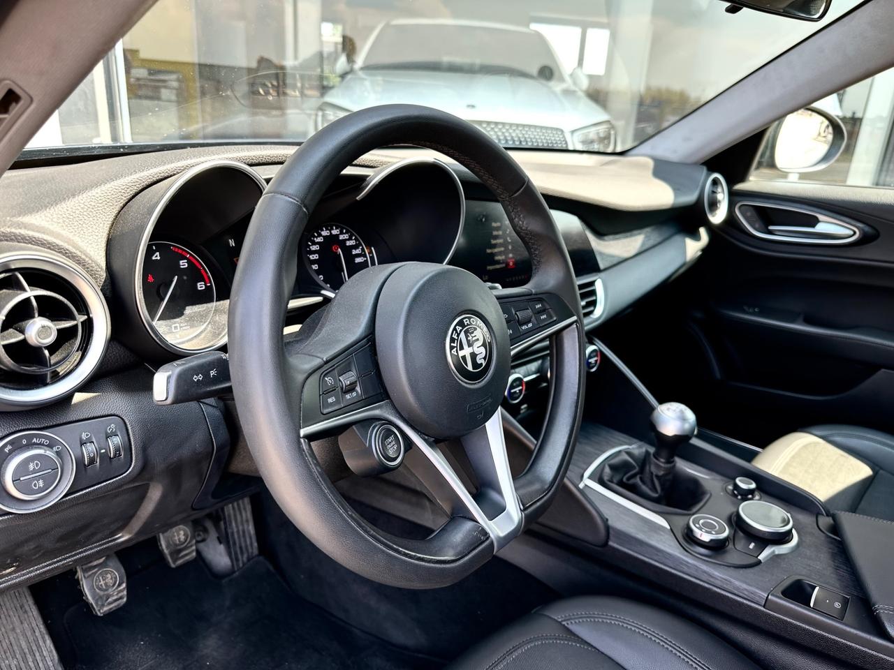Alfa Romeo Giulia 2.2 Turbodiesel 180 CV AT8 Super MANUALE