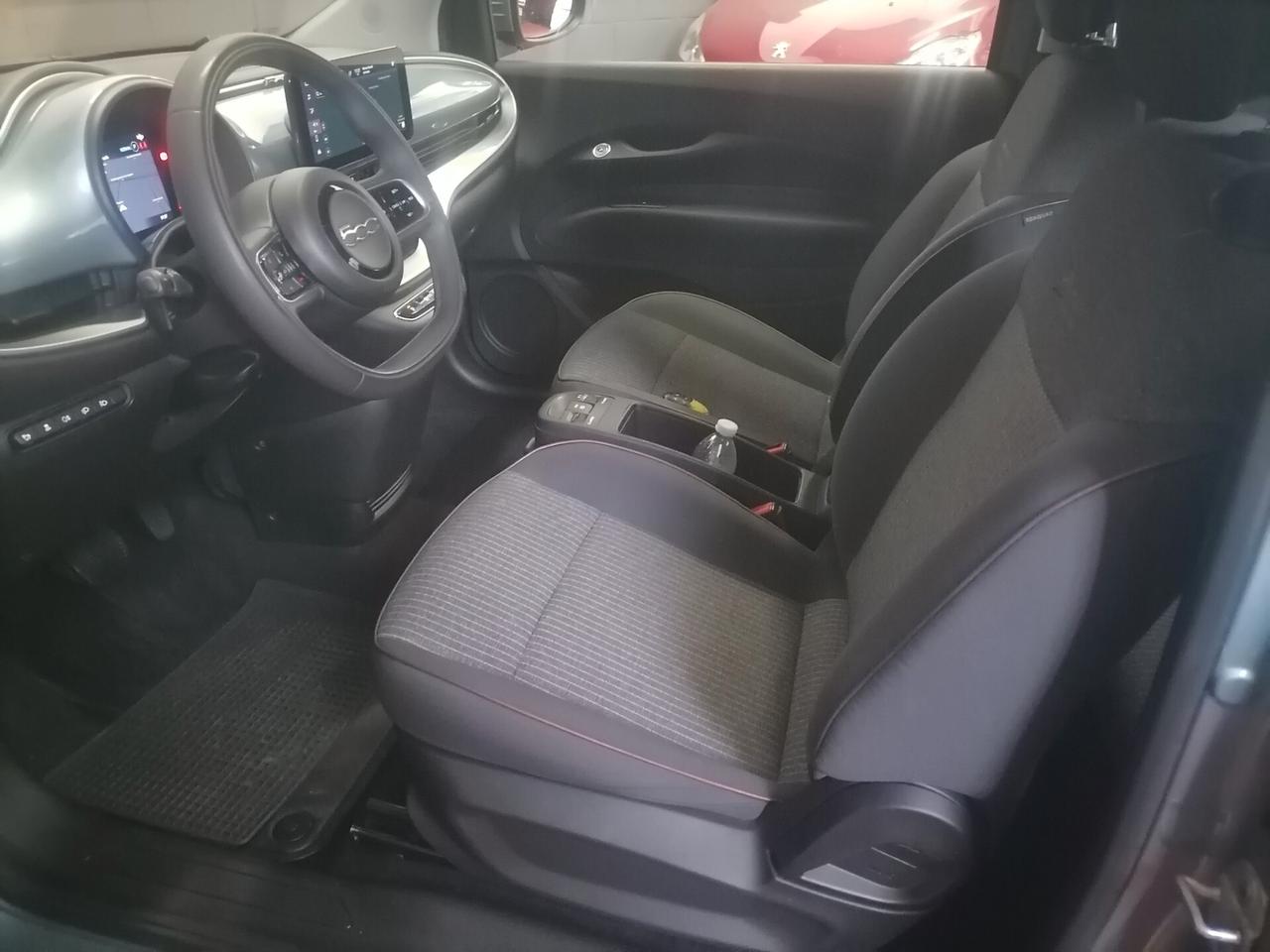Fiat 500 500e Berlina 42 kWh La Prima