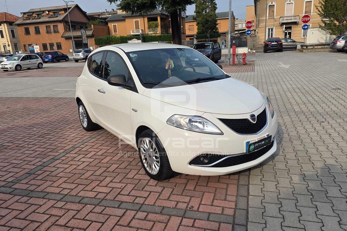 LANCIA Ypsilon 1.2 69 CV 5 porte Silver