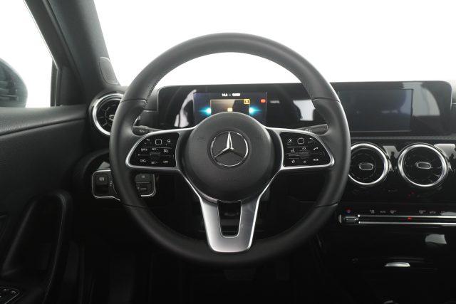 MERCEDES-BENZ A 180 A 180 d Automatic Business Extra