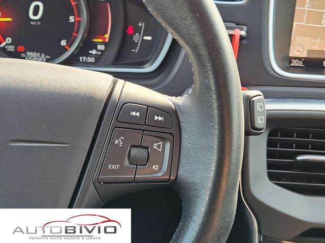 VOLVO V40 D2 Momentum