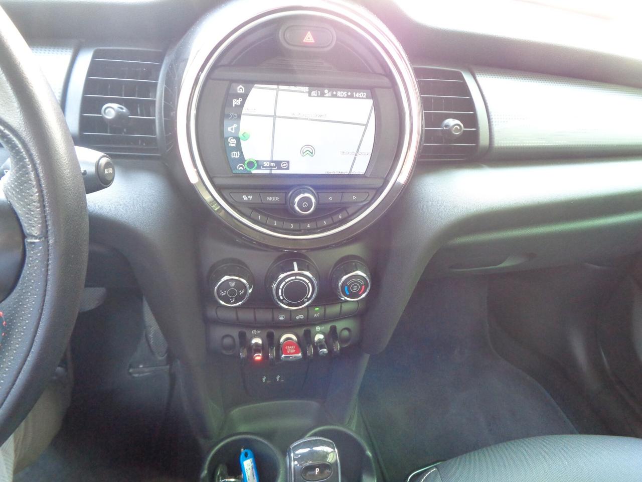 Mini Mini 1.5 Cooper D Business 5 porte AUTOMATICA