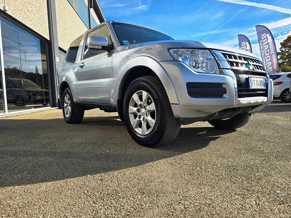 Mitsubishi Pajero 3.2 DI-D 190CV INSTYLE