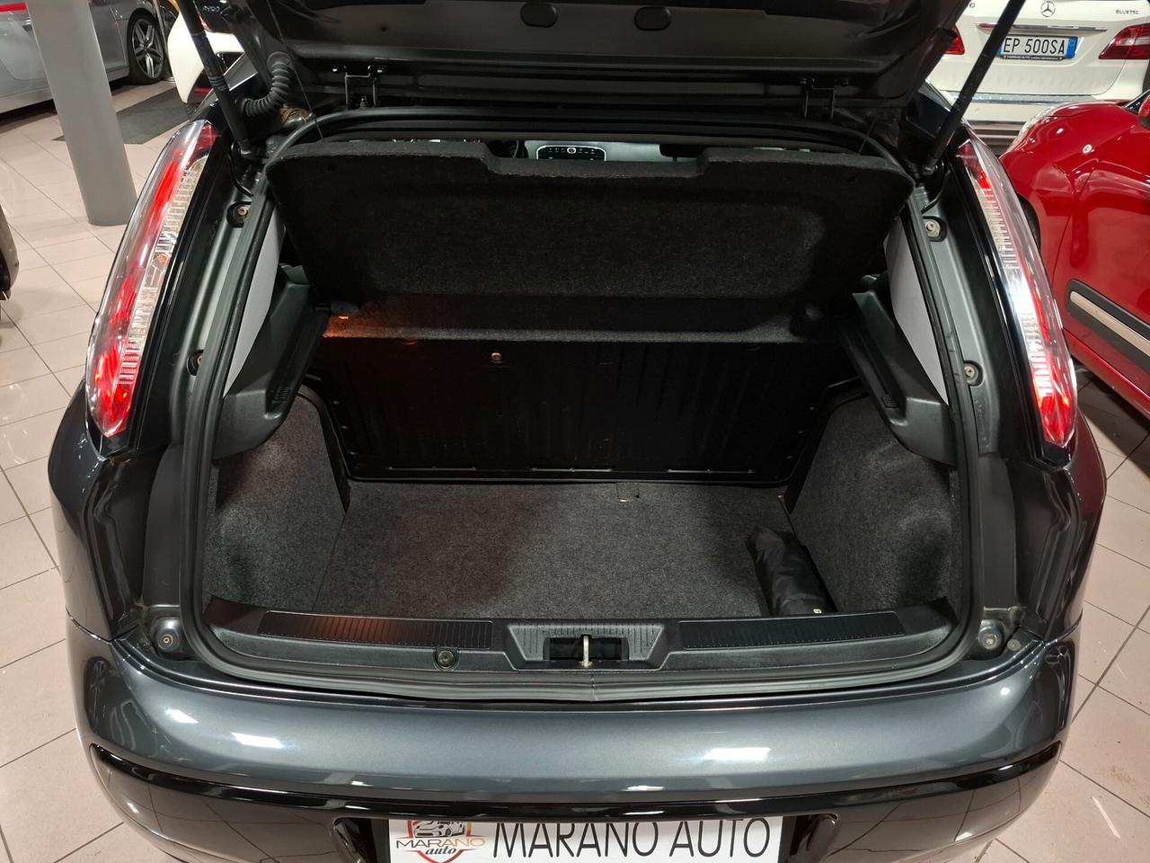 Fiat Punto Evo 1.4 benzina Neopatentato