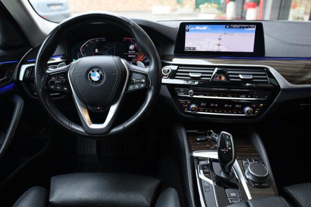 BMW 530 d xDrive 249CV Berlina Live Cockpit HeadUp Tetto