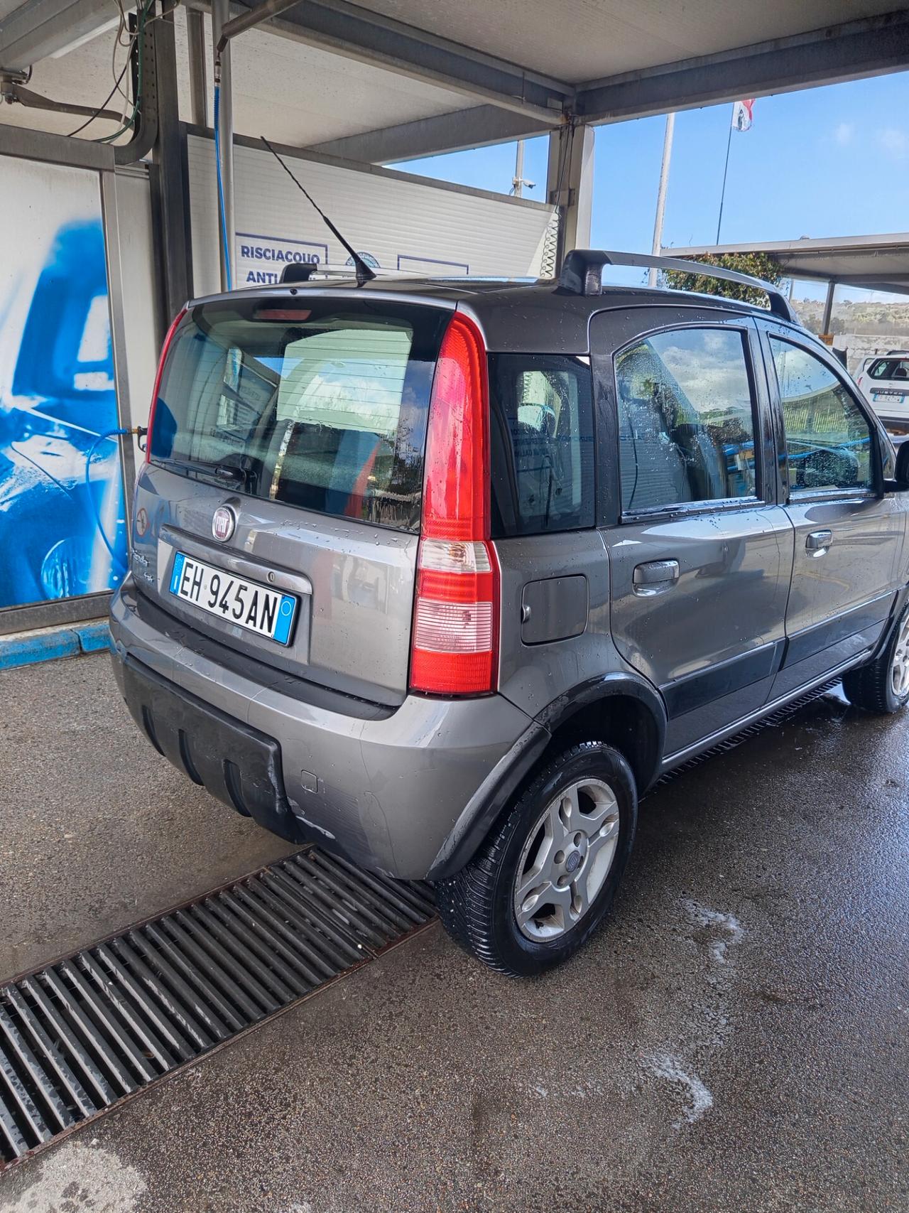Fiat Panda 1.3 MJT 16V DPF 4x4 Climbing