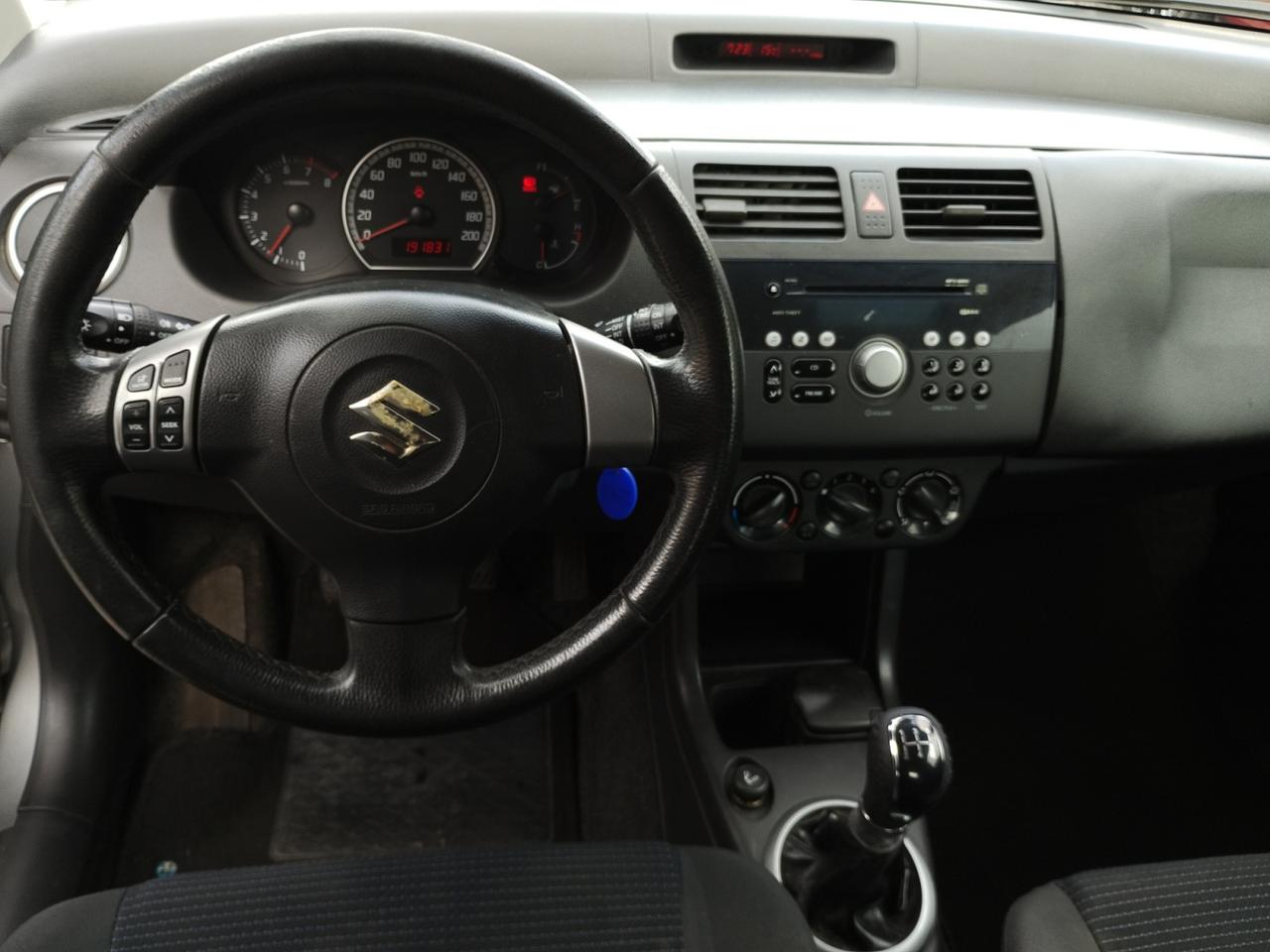 Suzuki Swift 3 Porte Swift 3p 1.3 16v GL Safety Pack GPL