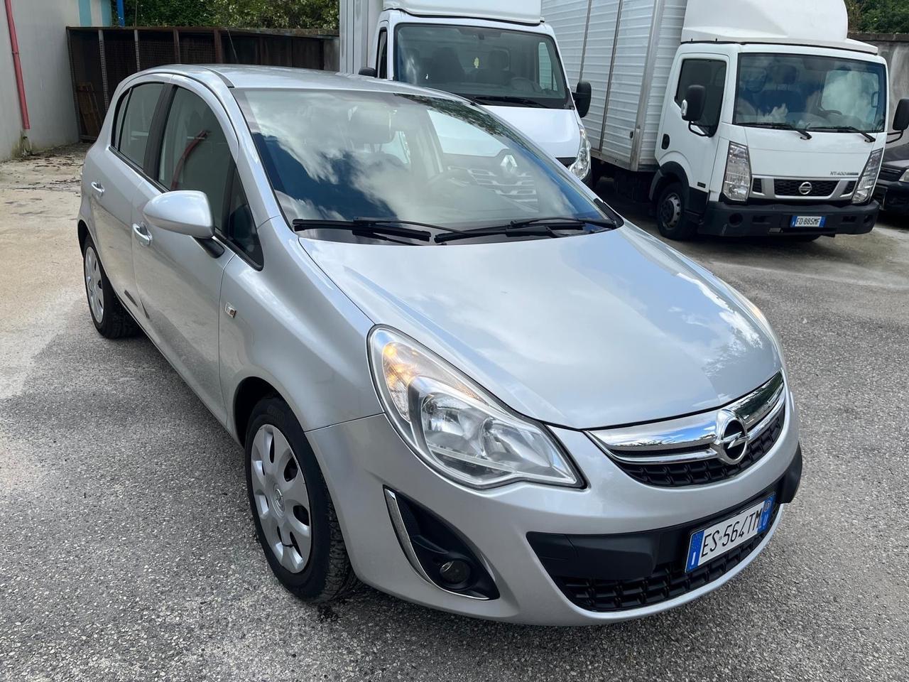 Opel corsa 5 P-1.2 benz. Km 100000-2013