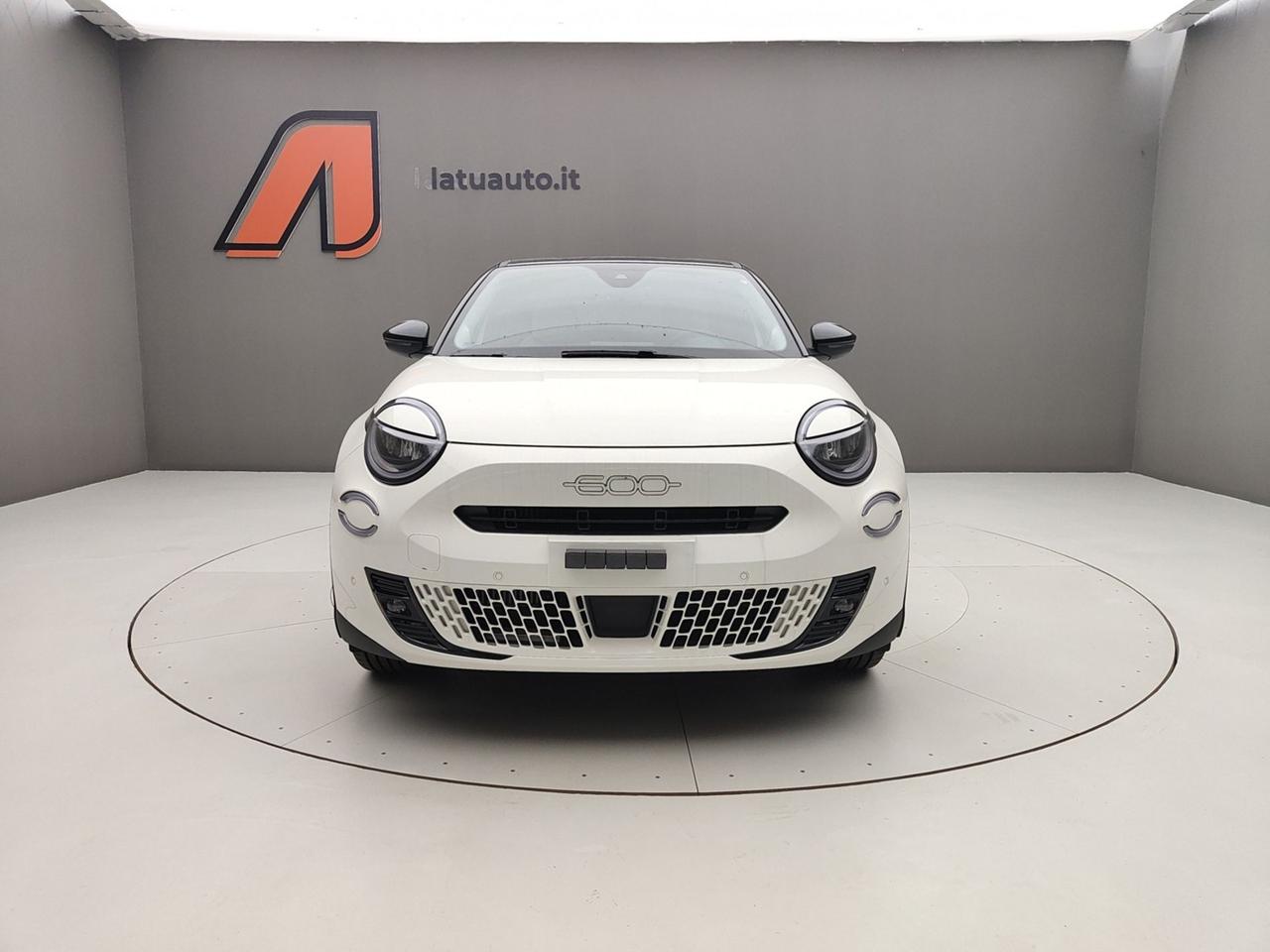 FIAT 600 IV 2023 1.2 MHEV 110CV DCT LA PRIMA