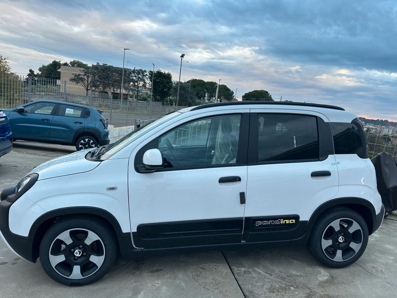 Fiat Pandina 1.0 FireFly 65 CV Hybrid Cross Km 0