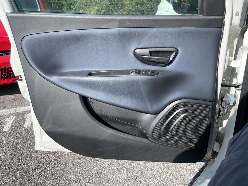 Lancia Ypsilon NUOVA My23 1.0 Firefly 70 CvStart&Stop Hybrid Gold