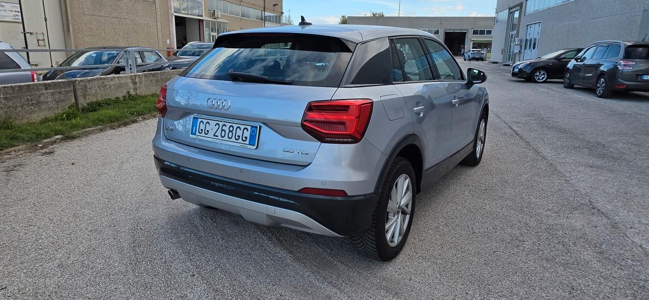 Audi Q2 30 TDI Business Design