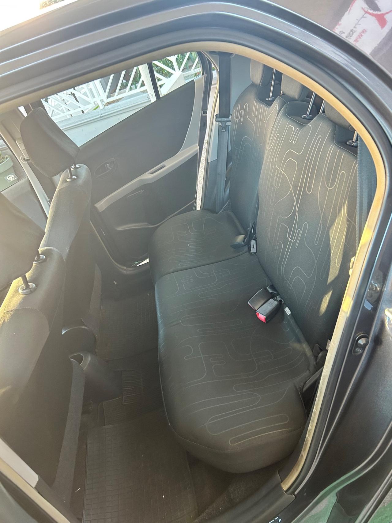 Toyota Yaris 1.0 5 porte