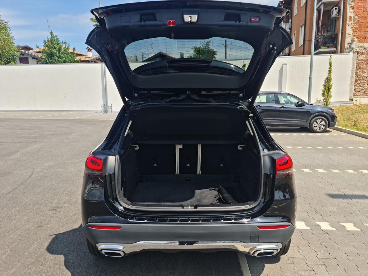 Mercedes-Benz CLA 250 PREMIUM #6265
