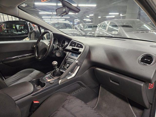 PEUGEOT 3008 1.6 HDi 112CV