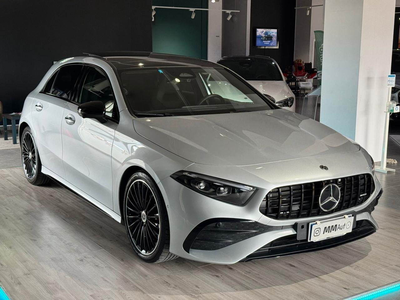 Mercedes-benz A 180d Automatic Premium AMG Night Edition Plus