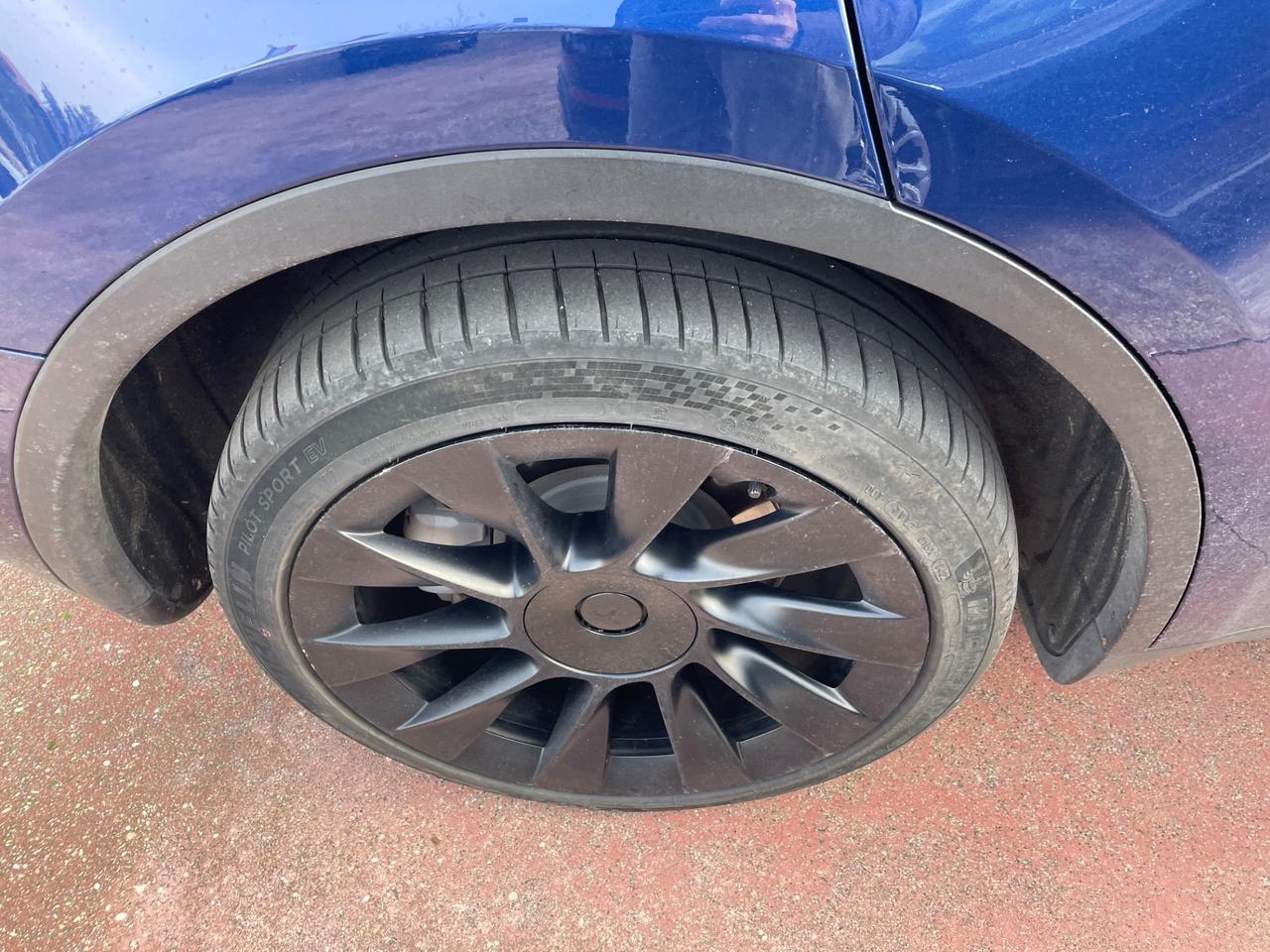 Tesla Model Y Model Y Long Range AWD