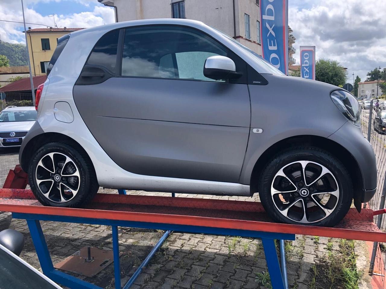 Smart ForTwo 70 1.0 Passion AUTOMATICA CON GARANZIA 12 MESI ESTENDIBILE FINO A 36 MESI!!!