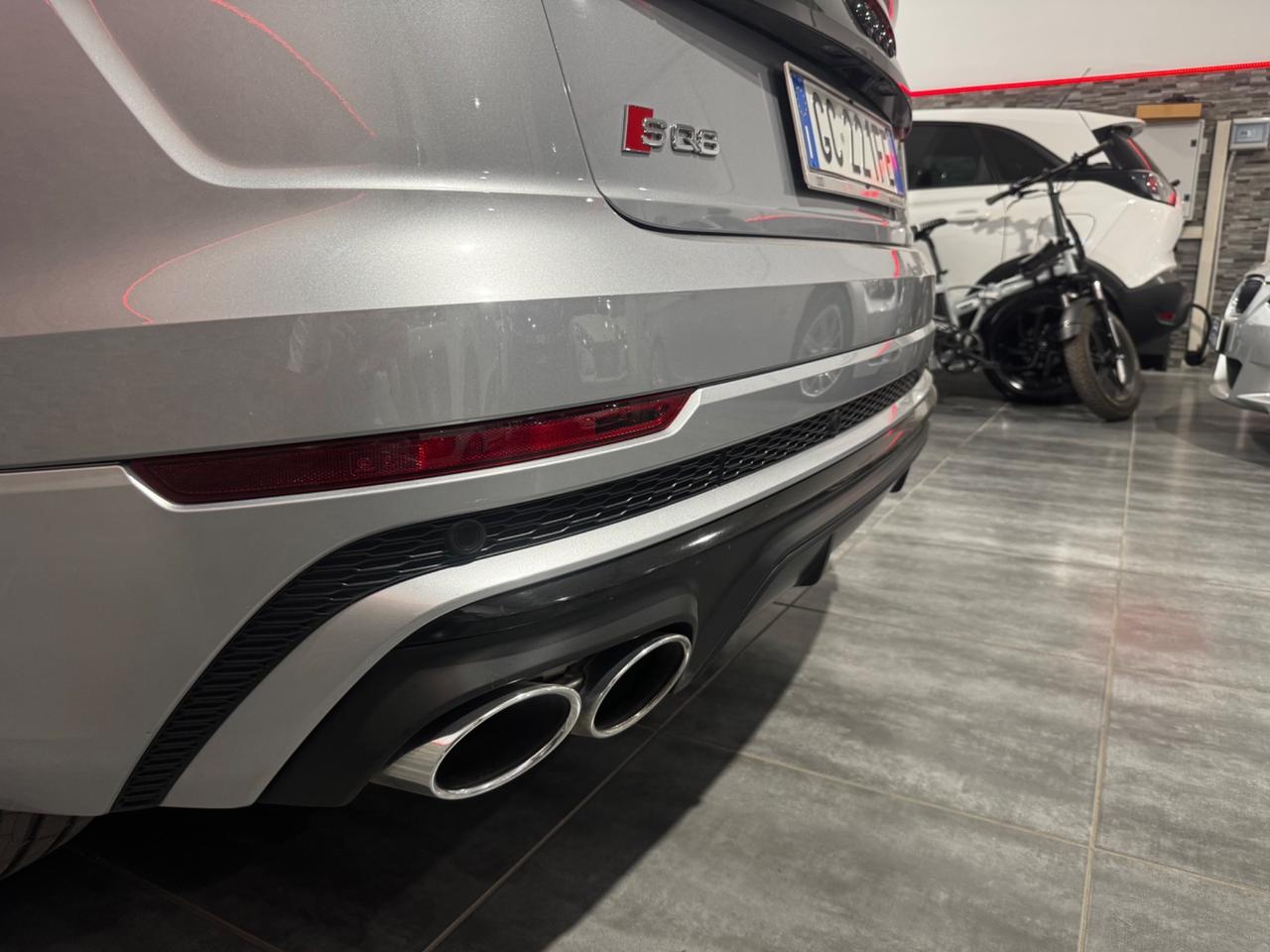 Audi Q8 SQ8 TDI quattro tiptronic sport attitude