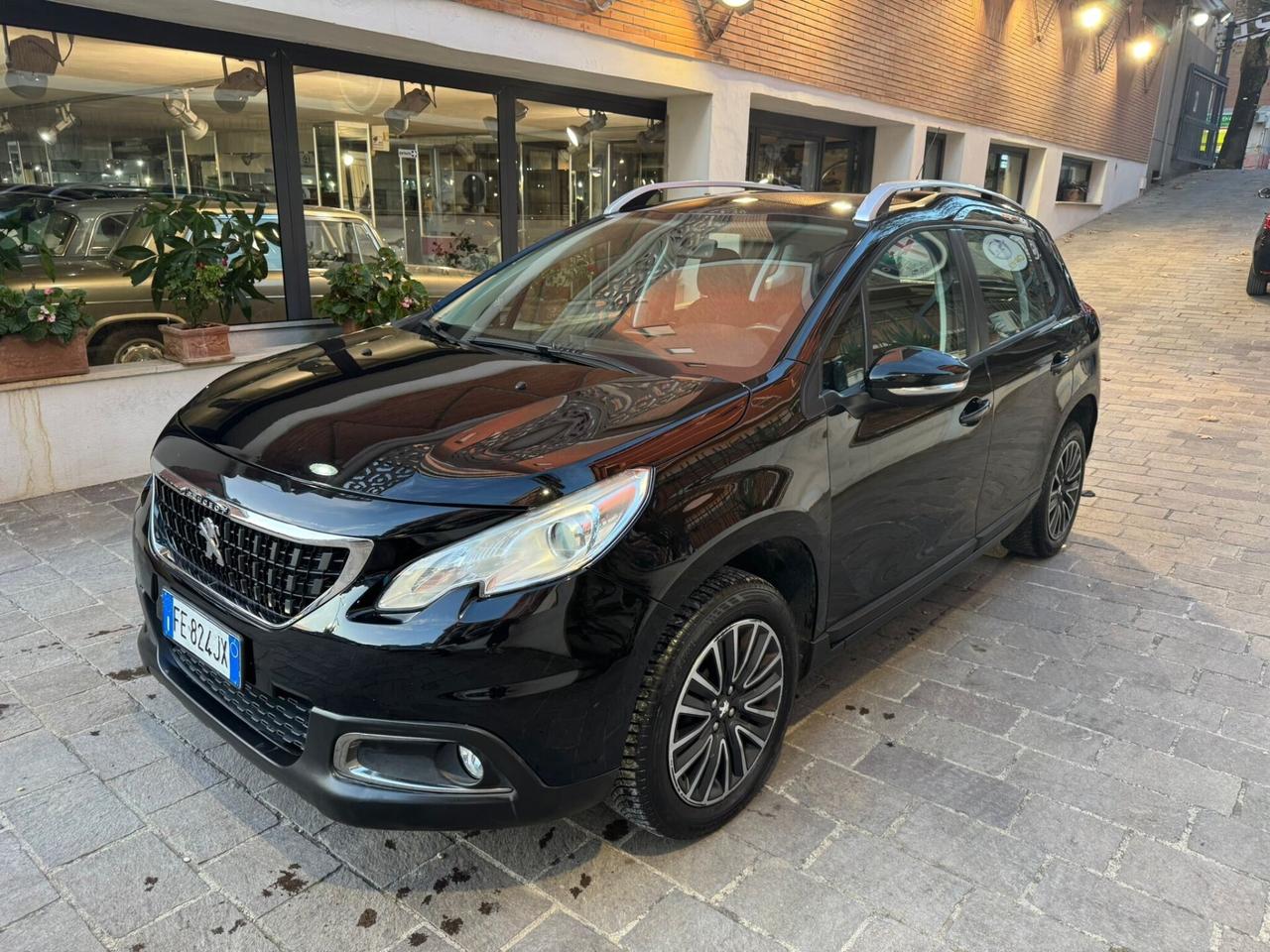 PEUGEOT 2008 PureTech 82 Allure