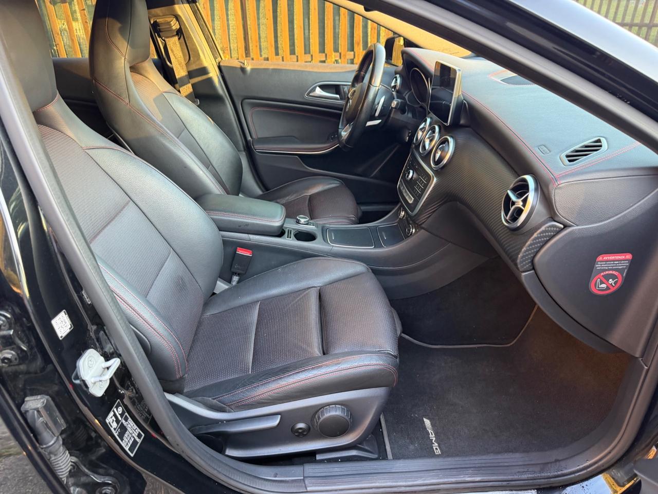 Mercedes-benz A 200 d Premium. AMG