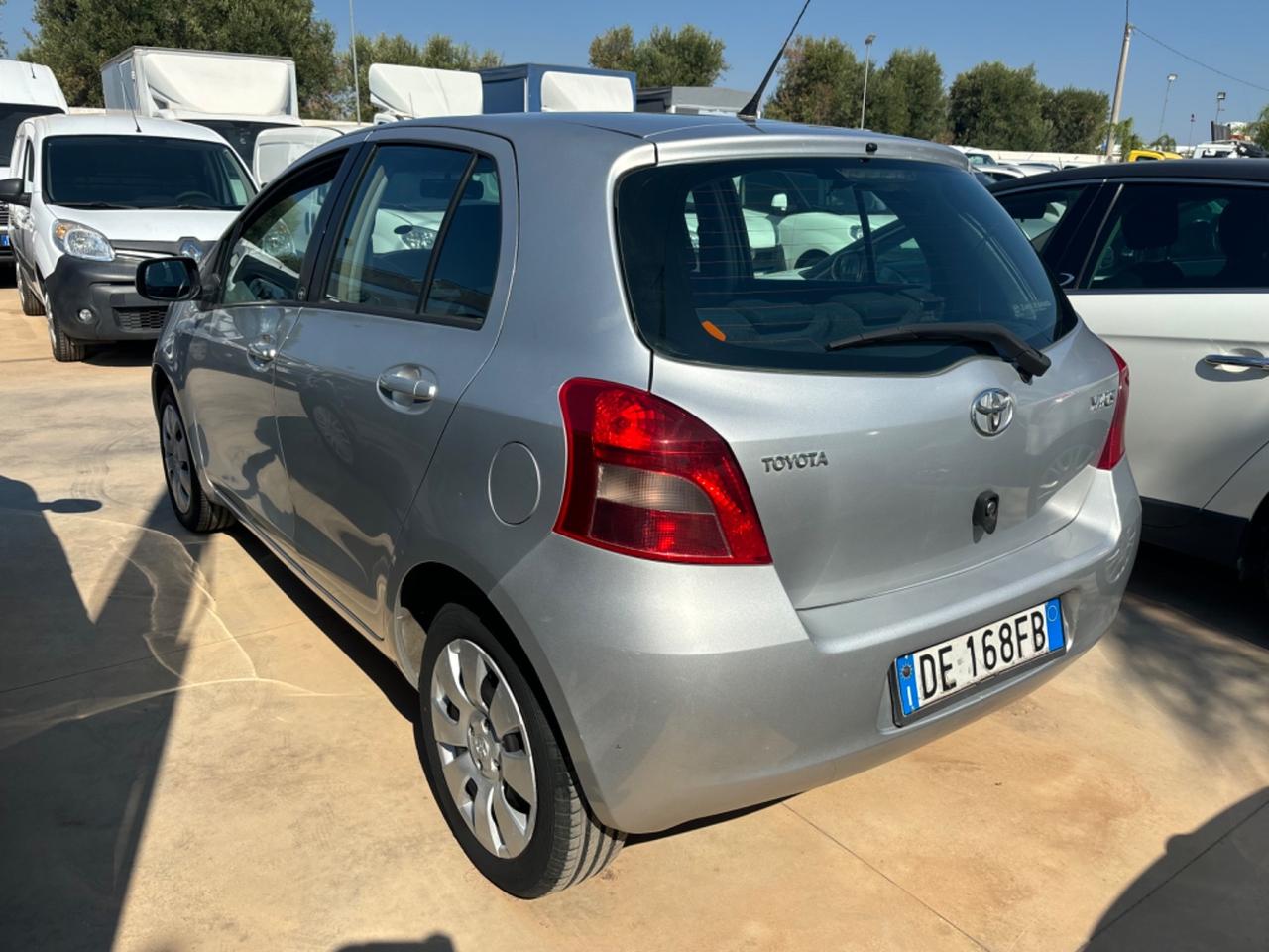 Toyota Yaris 1.0 5 porte Sol