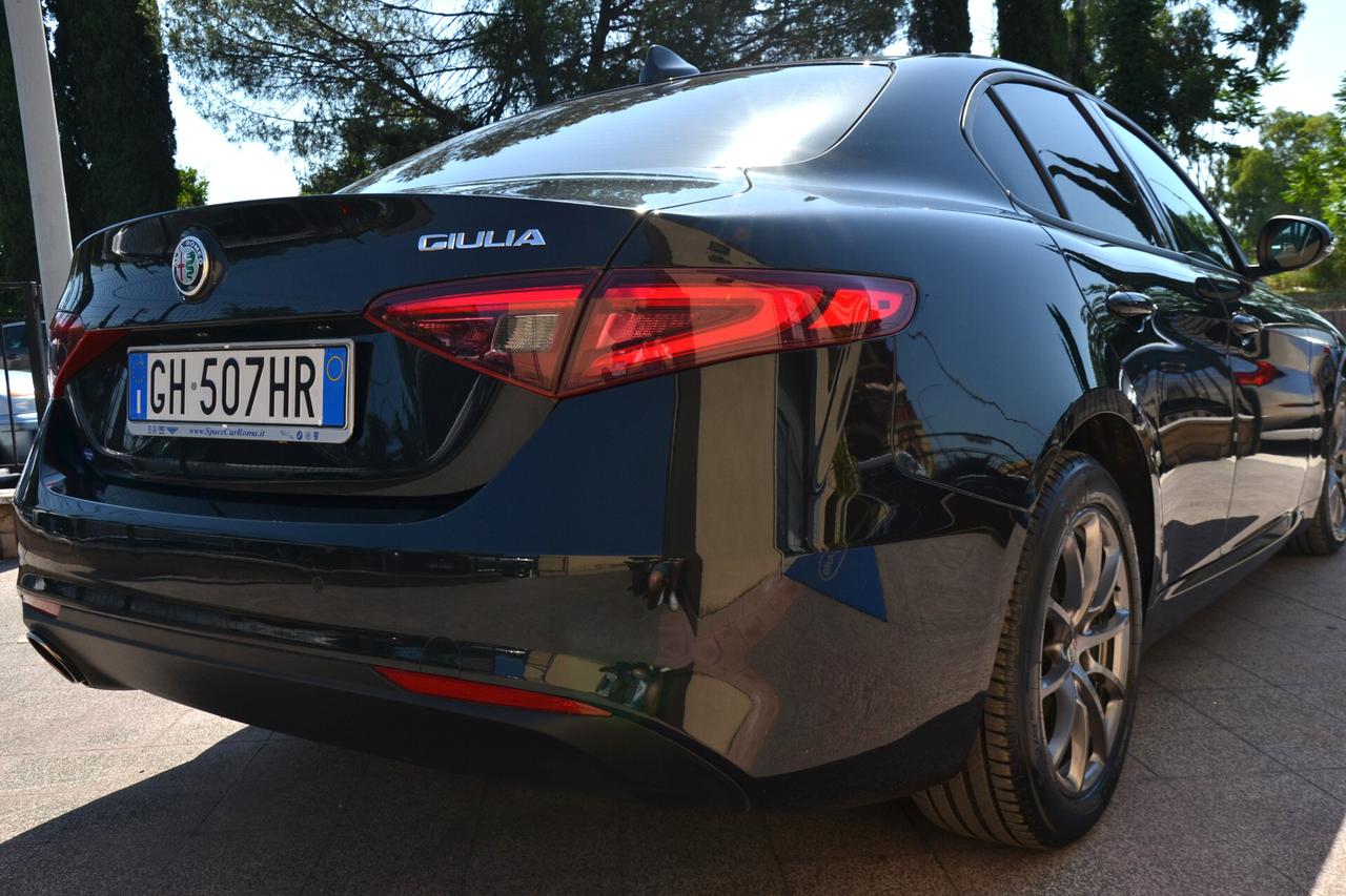 Alfa Romeo Giulia 2.0 TURBO 200CV AT8! Prezzo vero senza vincoli Unipro, fatturabile e italiana Garanzia 12 mesi inclusa!