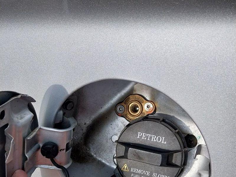 Mahindra KUV100 1.2 K8 FWD