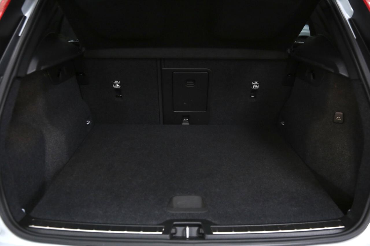 Volvo XC40 T5 Recharge Plug-in Hybrid Inscription auto