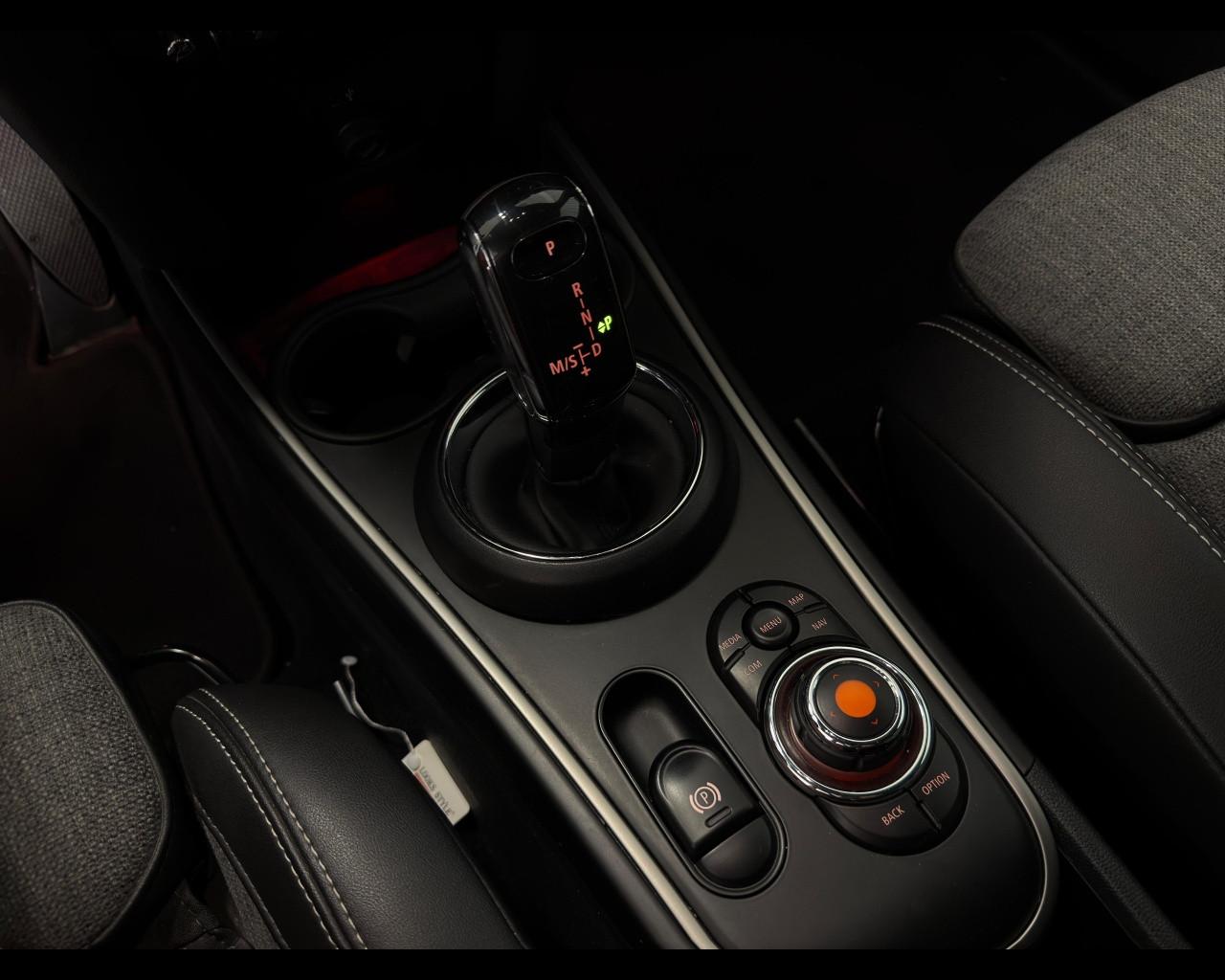 MINI Mini Countrym.(F60) - Mini 2.0 Cooper D Hype Countryman