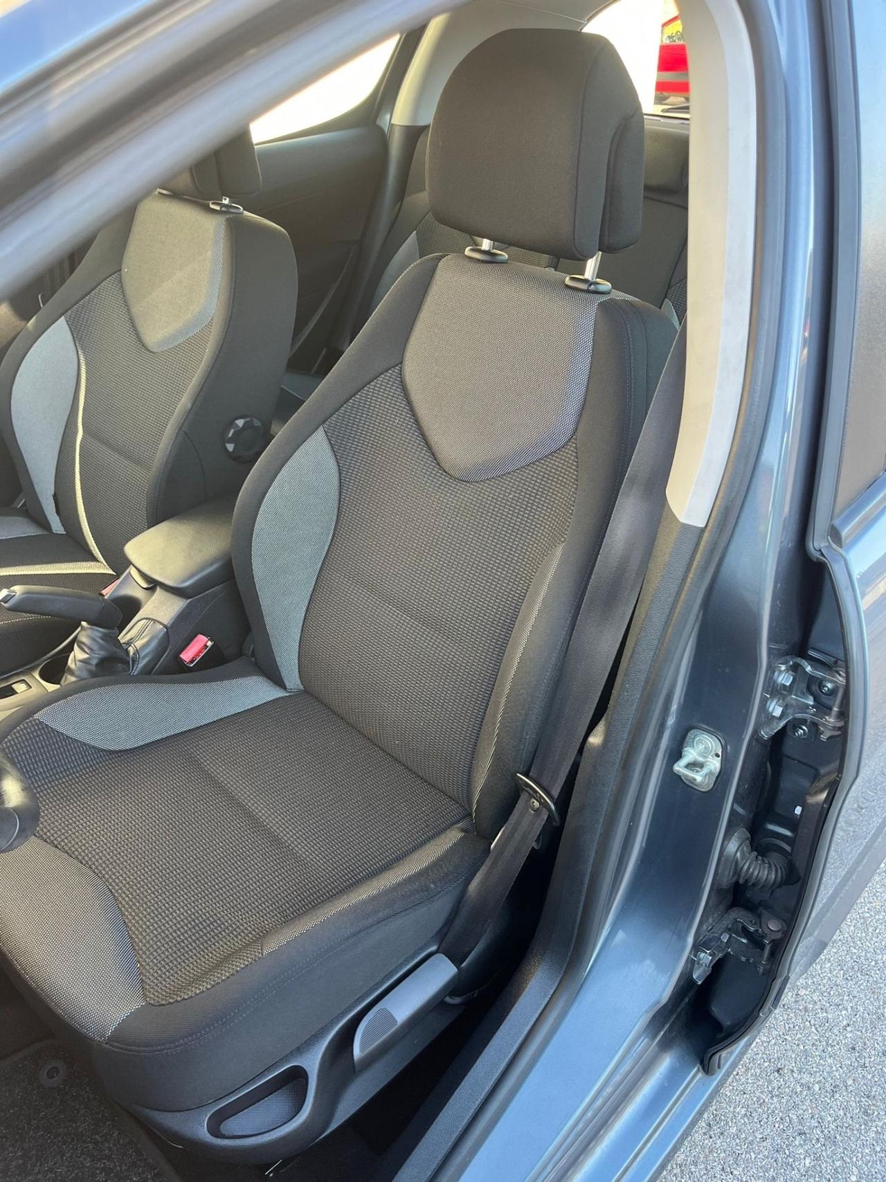 Peugeot 308 1.6 THP 150CV 5p. Féline 62000 km