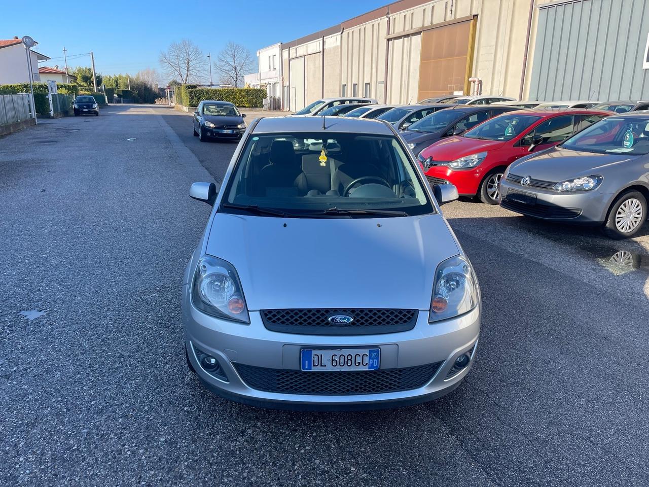 Ford Fiesta 1.2 Neopatentati