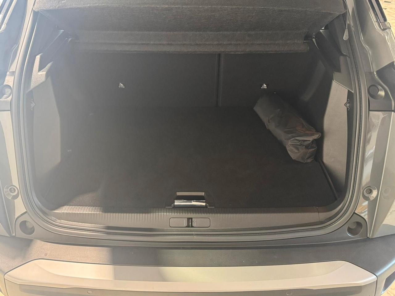 Peugeot 2008 Hybrid 136 e-DCS6 GT