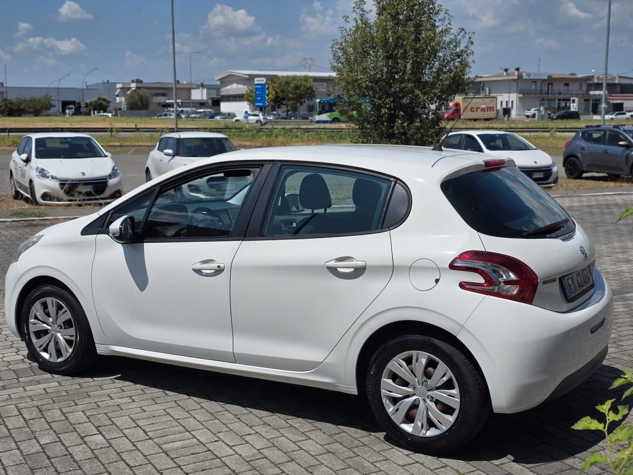 Peugeot 208 1.2 VTi 82 CV 5 porte Allure